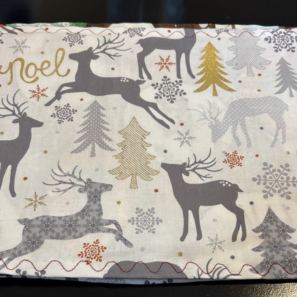 Elegant Holiday Reindeer Table Runner - Gray and Gold